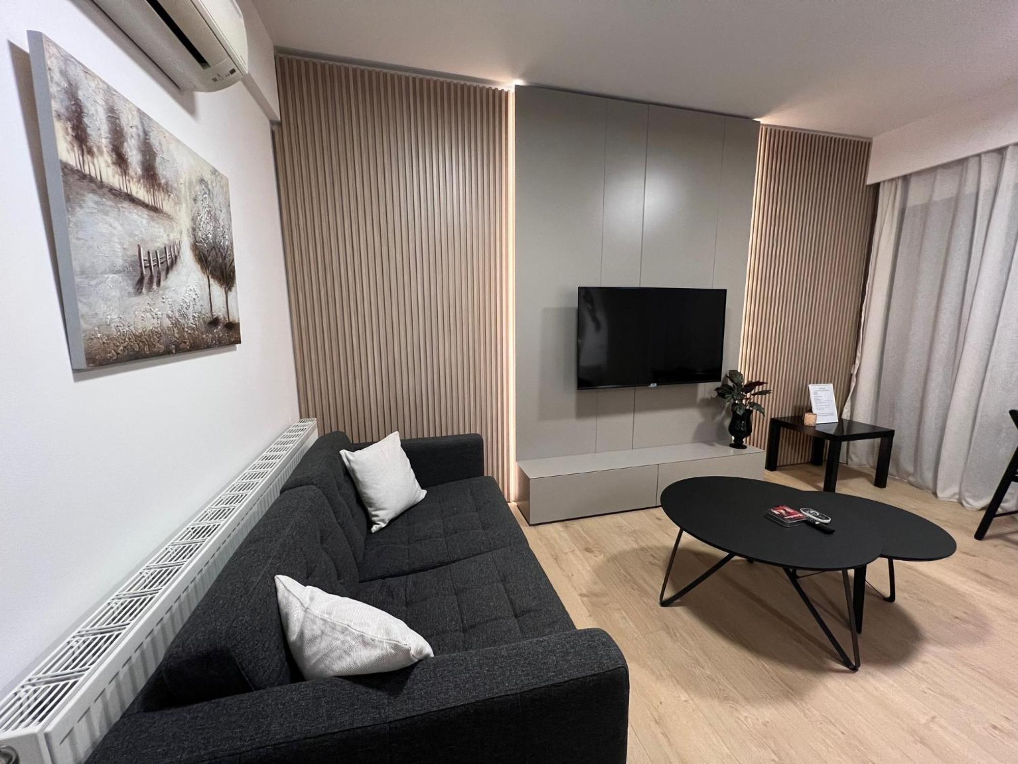 Daniela'S Modern Apartment Strovolos Экстерьер фото